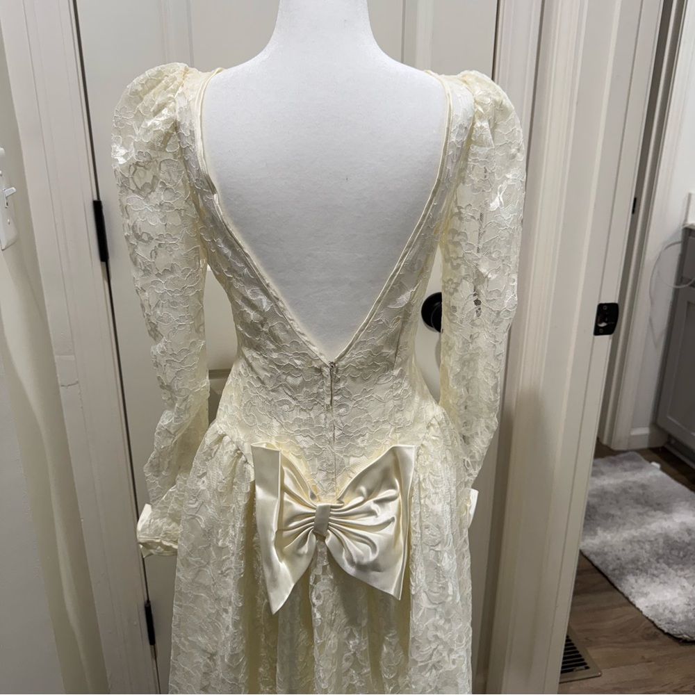 Vintage Alfred Angelo Wedding Dress - Picture 7 of 13